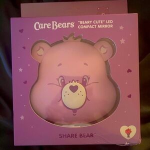 *NIB* IMPRESSIONS VANITY CARE BEARS (SHARE BEAR) LED COMPACT MIRROR